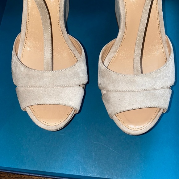 SERGIO ROSSI Suede Peep Toe T-strap Wedge Sandal In Off Grey - Picture 8 of 12